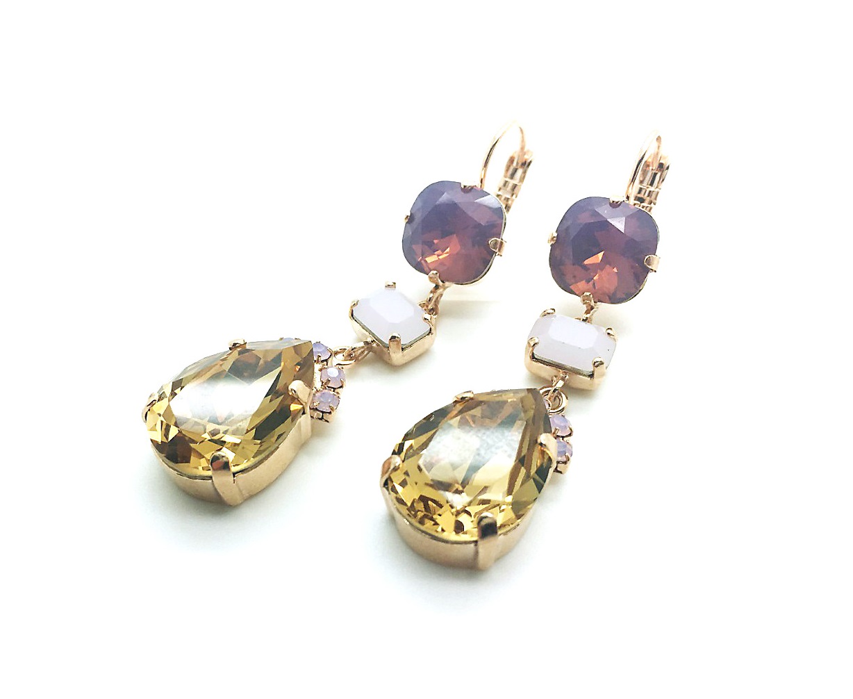 E-1326 7 1096 (2) Mariana Drop Earrings Red, Gold & White Austrian Crystals Zulu Africa Coll. - Image 1