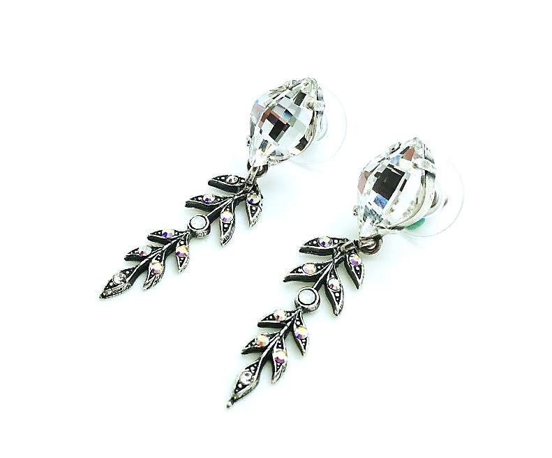 E-1628-001-SP6 (1) Mariana Earrings Leaf Shape & Clear Crystals Silver On A Clear Day Inspiration Coll. - Image 1