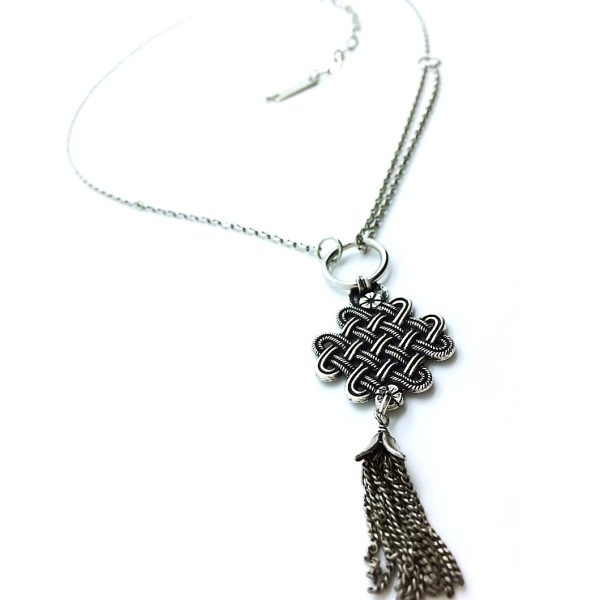 Mariana Pendant Necklace Beautuful Integrated Silver Plated