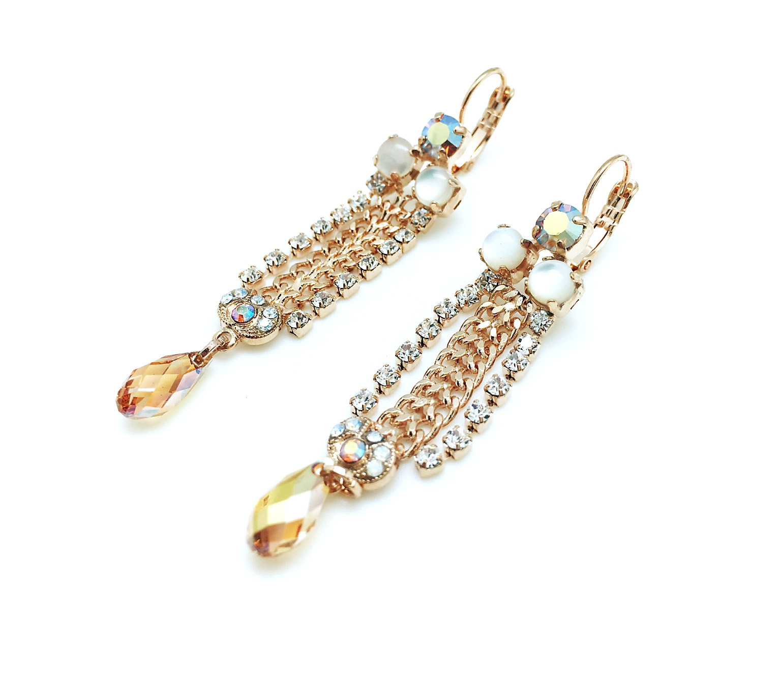 E-1330-M1093-RG6 (1) Mariana Earrings Rich White Shell & Clear Austrian Crystals Zanzibar Africa Coll. - Image 1