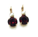 Earrings By Mariana Woman Timeless Pearl Mineral and Siam Swarovski Crystals