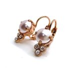 Earrings By Mariana Woman Luxurious Powder Rose Pearl Swarovski Crystals - Image 3