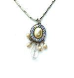 Necklace Pendant By Mariana Woman Timeless Cream Pearl and Clear Swarovski Crystals