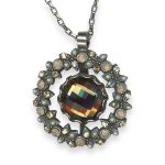 Necklace Pendant by Mariana Woman Golden Shadow and Opal Swarovski Crystals