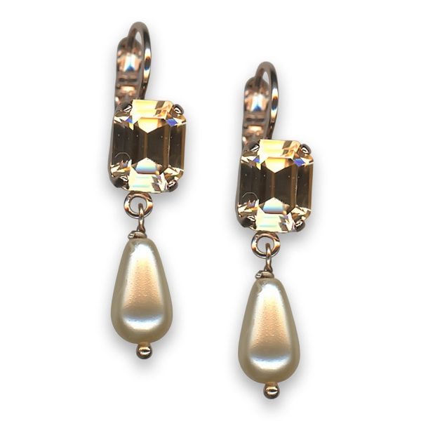 Earrings by Mariana Woman Timeless Pearl and Golden Swarovski Crystals