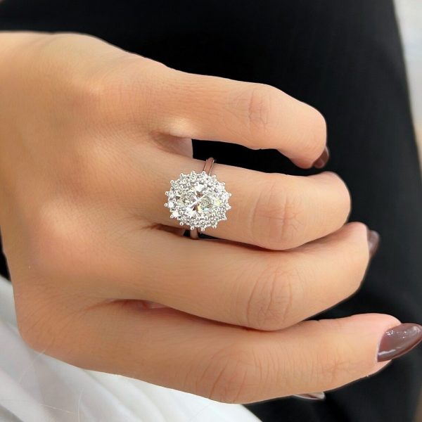Lab-Created Diamond Ring, 2 Carat E VS1, Halo Engagement Ring in 14k Gold (IGI Certified)