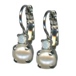 Earrings by Mariana Woman Ethereal Pearl and Opal Swarovski Crystals