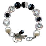 Bracelet by Mariana Woman Yin Yang Pearl and Jet Swarovski Crystals